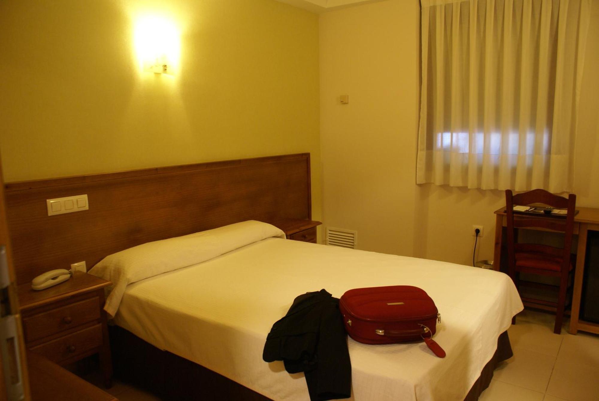 Hotel Gema Альмаден Экстерьер фото