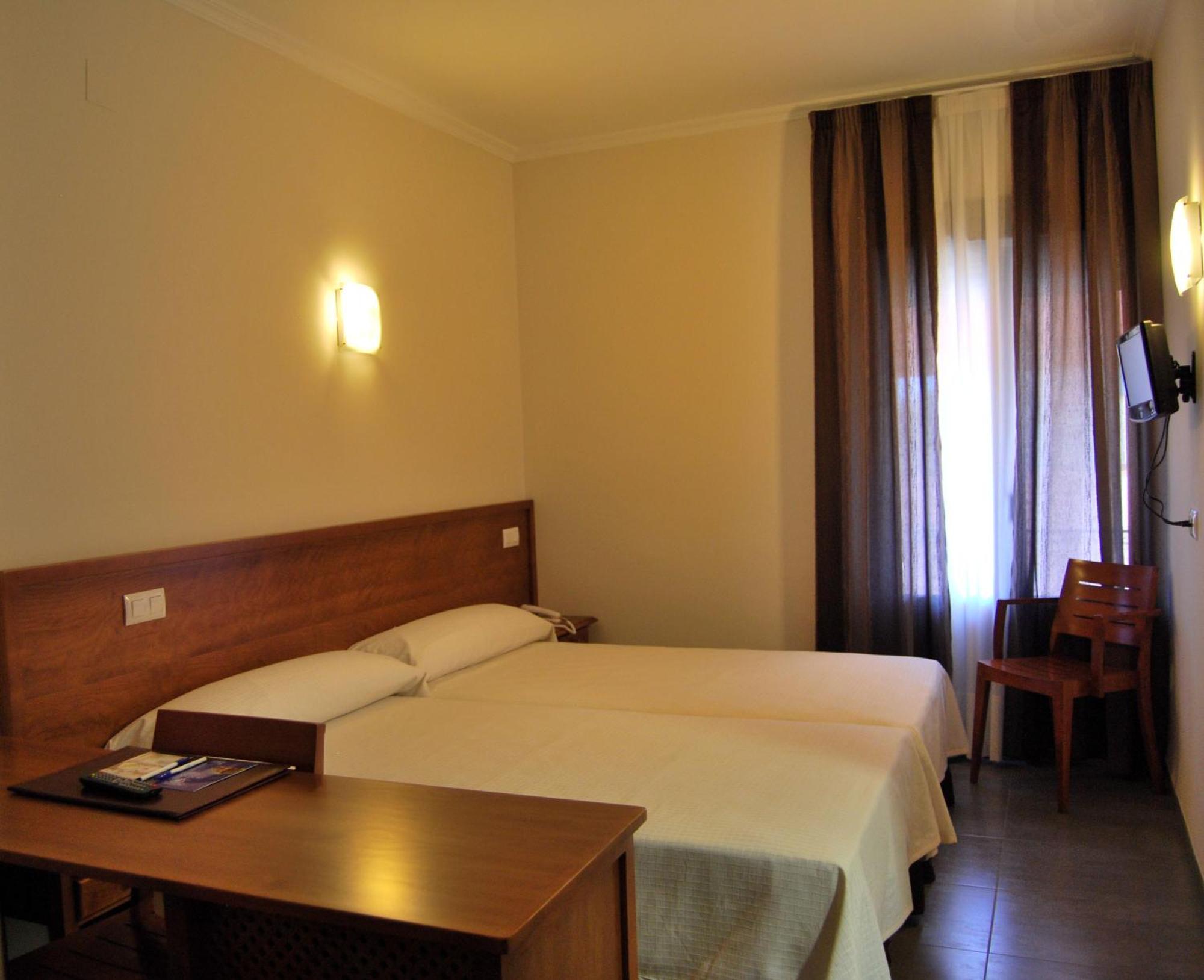 Hotel Gema Альмаден Экстерьер фото